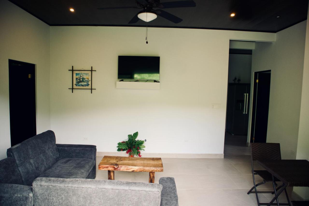 Jungle Home With King Beds -5 Minutes From The Beach ウビタ エクステリア 写真