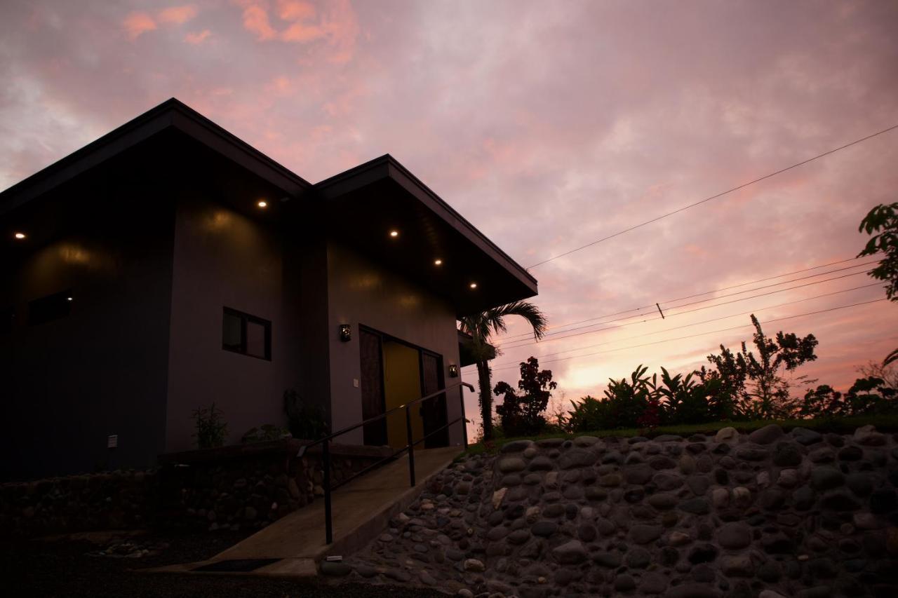 Jungle Home With King Beds -5 Minutes From The Beach ウビタ エクステリア 写真
